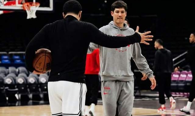 世俱杯买球网站-连续10场得分上双，谢泼德10助攻+6抢断 弥补短板 火箭1号位升级