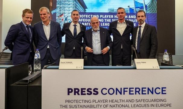 【观察】赛程太密谁之过？职业足球先拿国际足联开刀